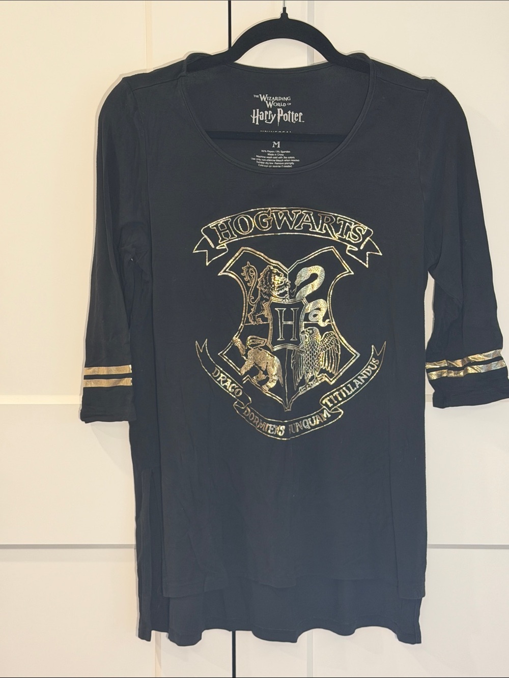 Warner Bros. Black & Gold Hogwarts Long Sleeve Tee